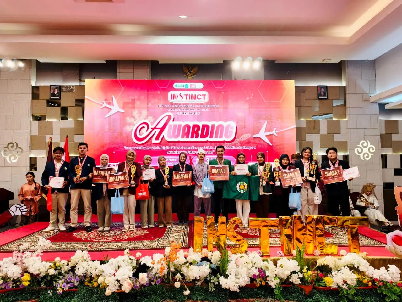 Mahasiswa Vokasi USU Raih Dua Prestasi pada INSTINCT 10 di Universitas Riau Tahun 2026